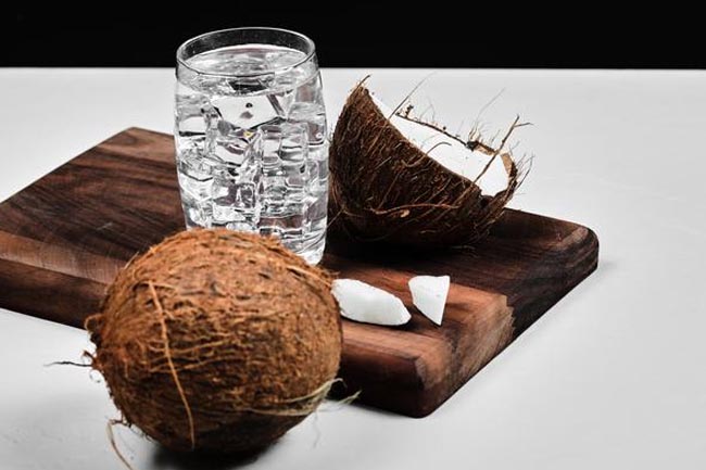 Puedes congelar el agua de coco