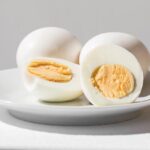 Cómo hacer huevos duros en el microondas