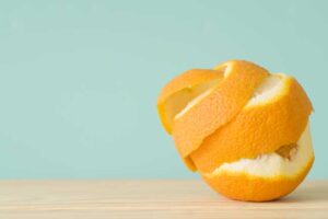 7 maneras de usar la cáscara de naranja para limpiar
