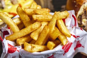 ¿Cuánto tiempo pueden estar las patatas fritas a temperatura ambiente?